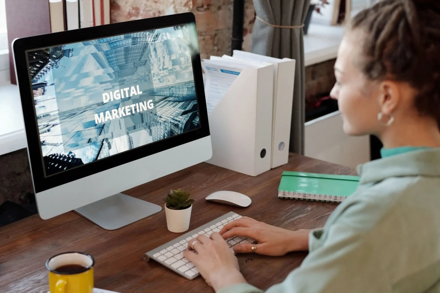 Best digital marketing expert in Kochi working on digital marketing strategies
